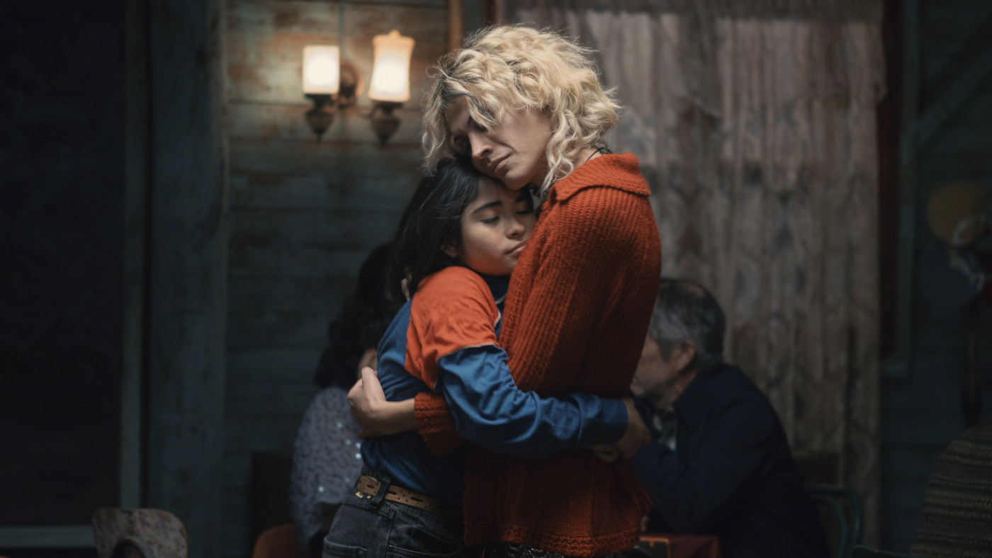 THE MYSTERIOUS GAZE OF THE FLAMINGO