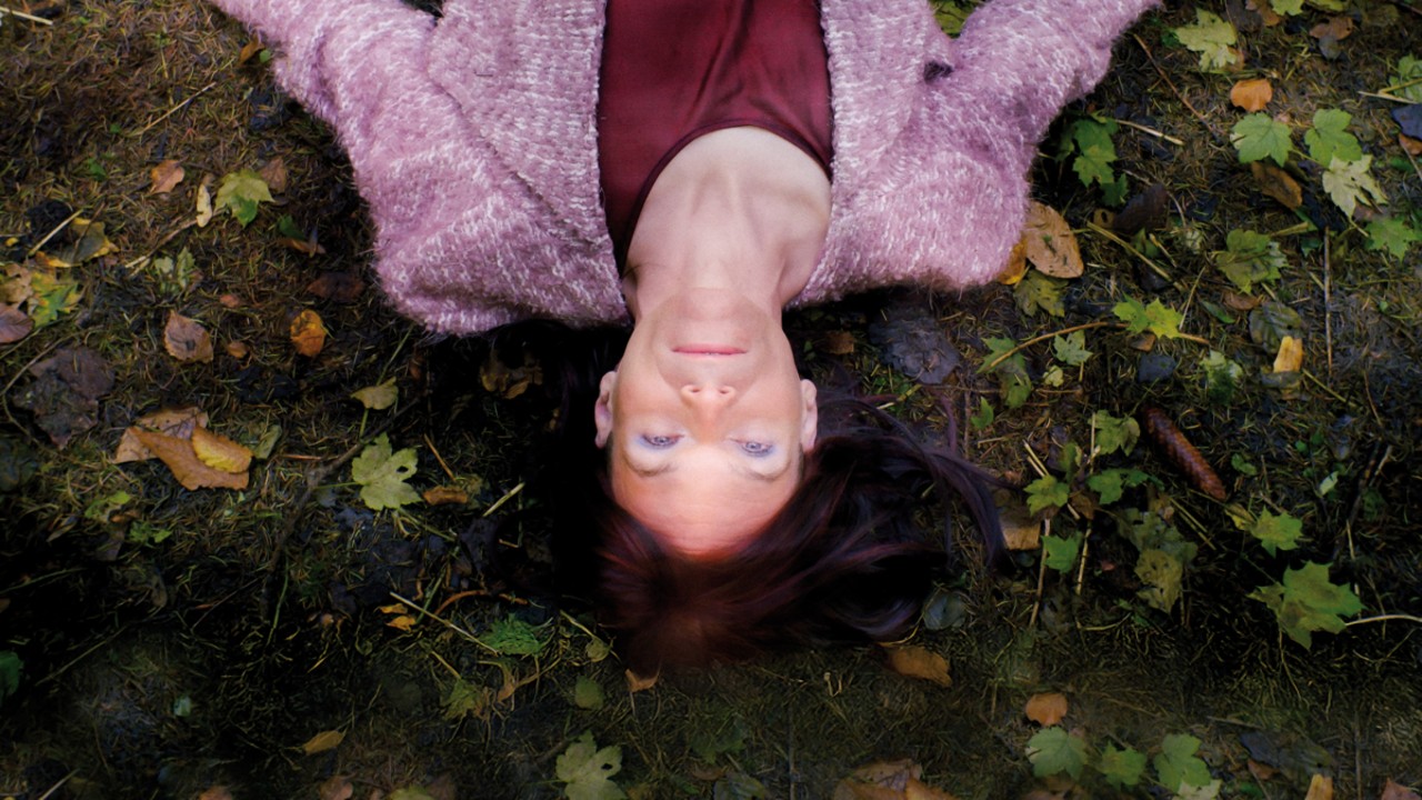 JANINE MOVES TO THE COUNTRY